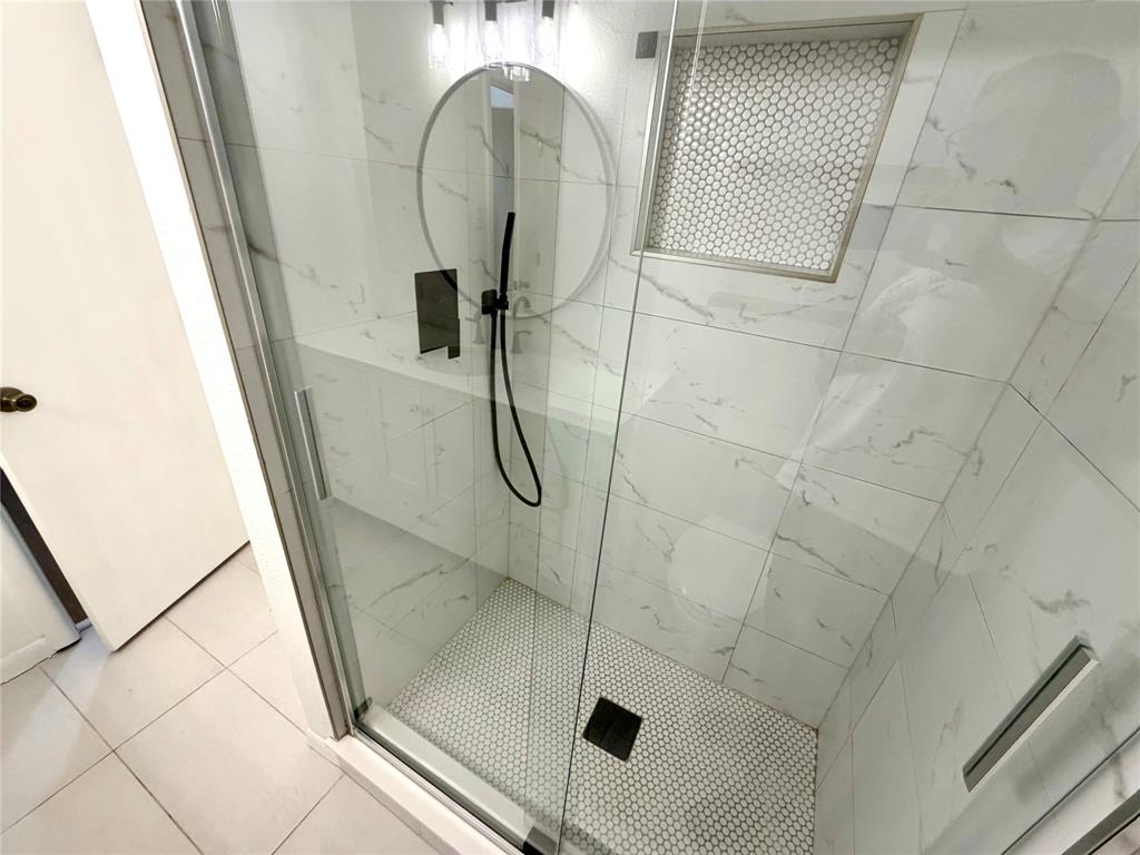 2nd Bathroom
