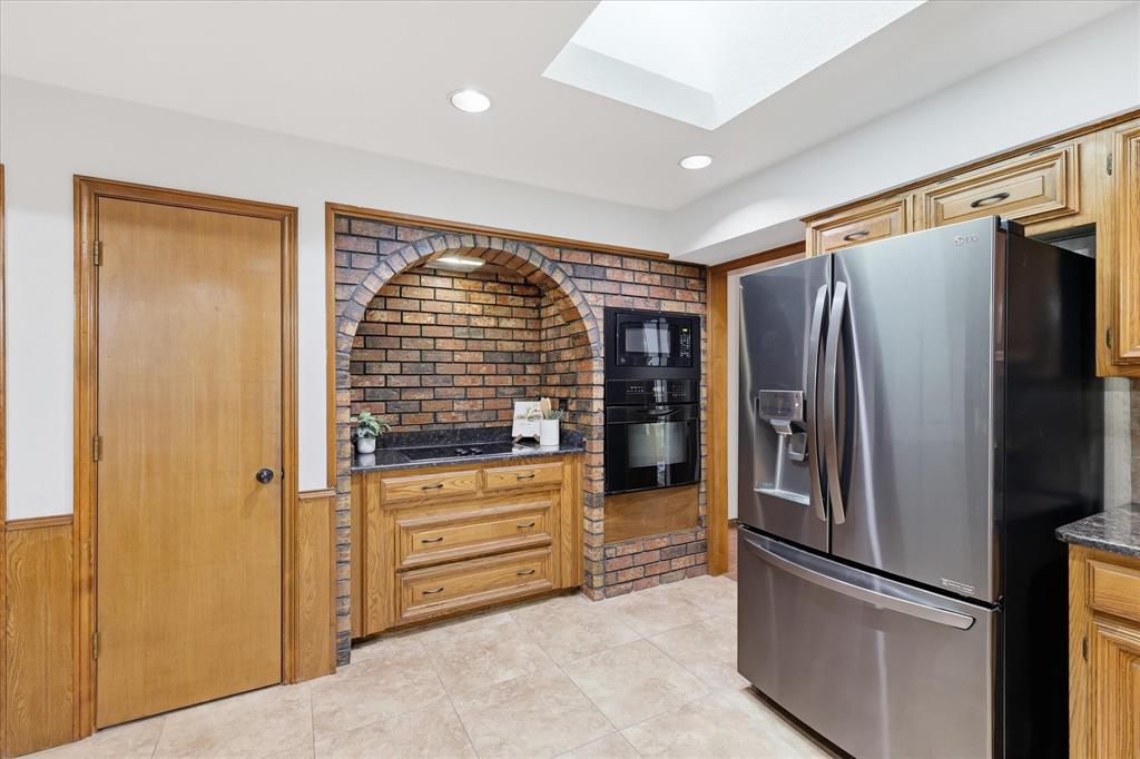 1516 Glastonbury Drive, Plano, TX 75075