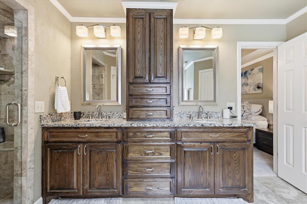 1516 Glastonbury Drive, Plano, TX 75075