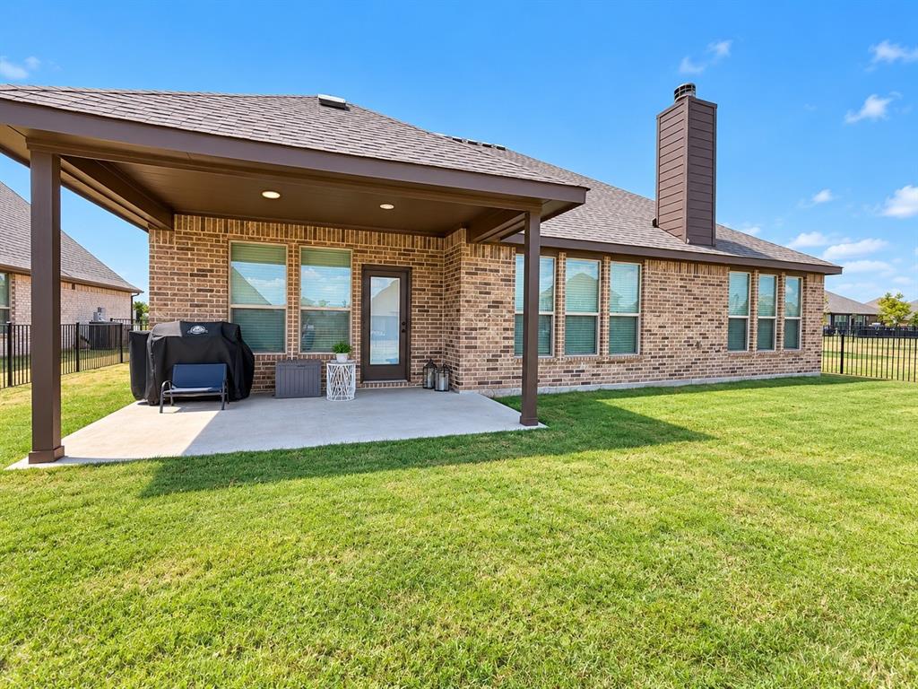 513 River Bank Court, Granbury, TX 76049