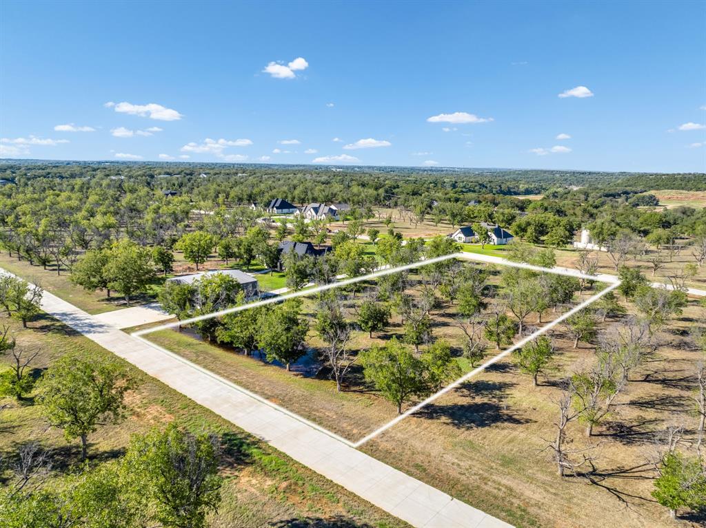 1031 E Landings N, Granbury, TX 76049