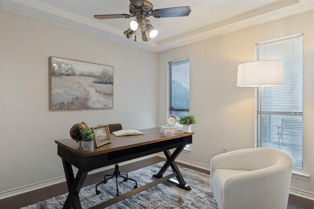 Forth bedroom makes the perfect home office!