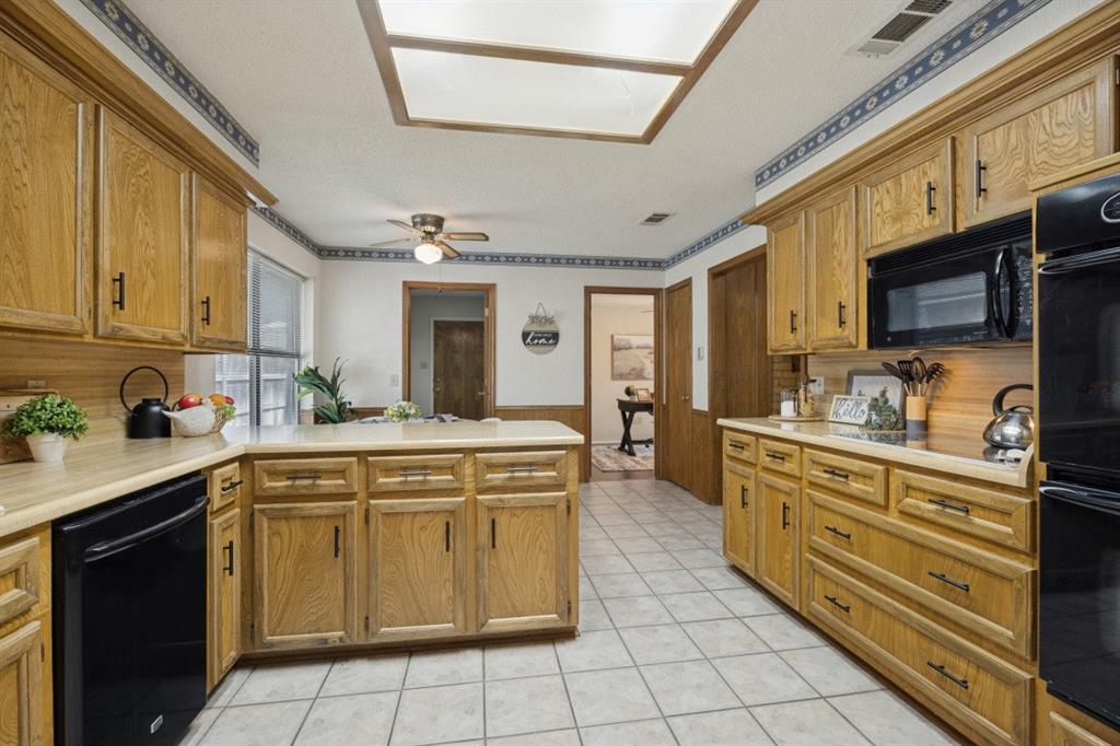 Lots of cabinets and counter space!