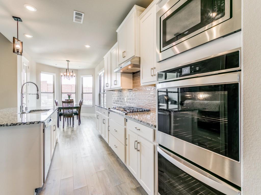 Entertaining is no problem with this kitchen that features double ovens