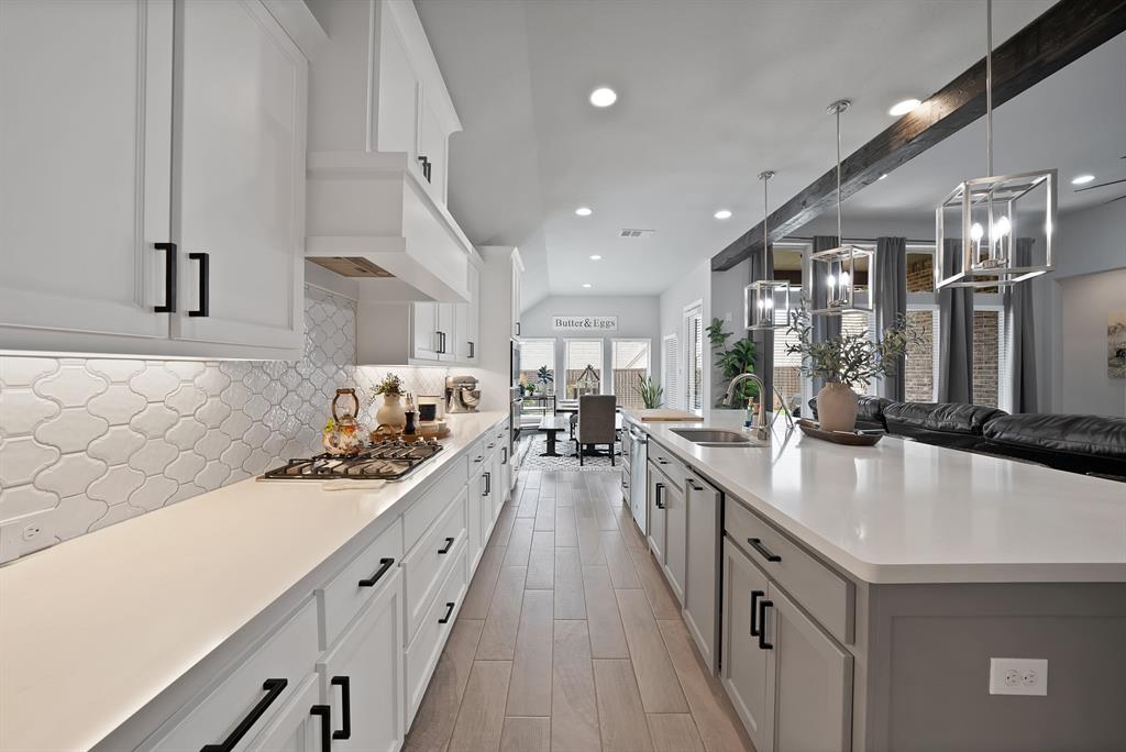 3817 Redbud Drive, Aubrey, TX 76227