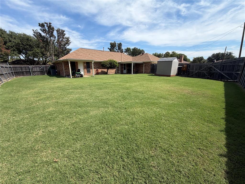 2406 Ridgeview Drive, Sachse, TX 75048