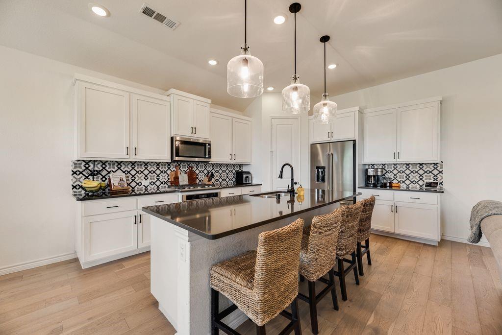 2221 Pinner Court, Celina, TX 75009 2221 Pinner Court, Celina, TX 75009