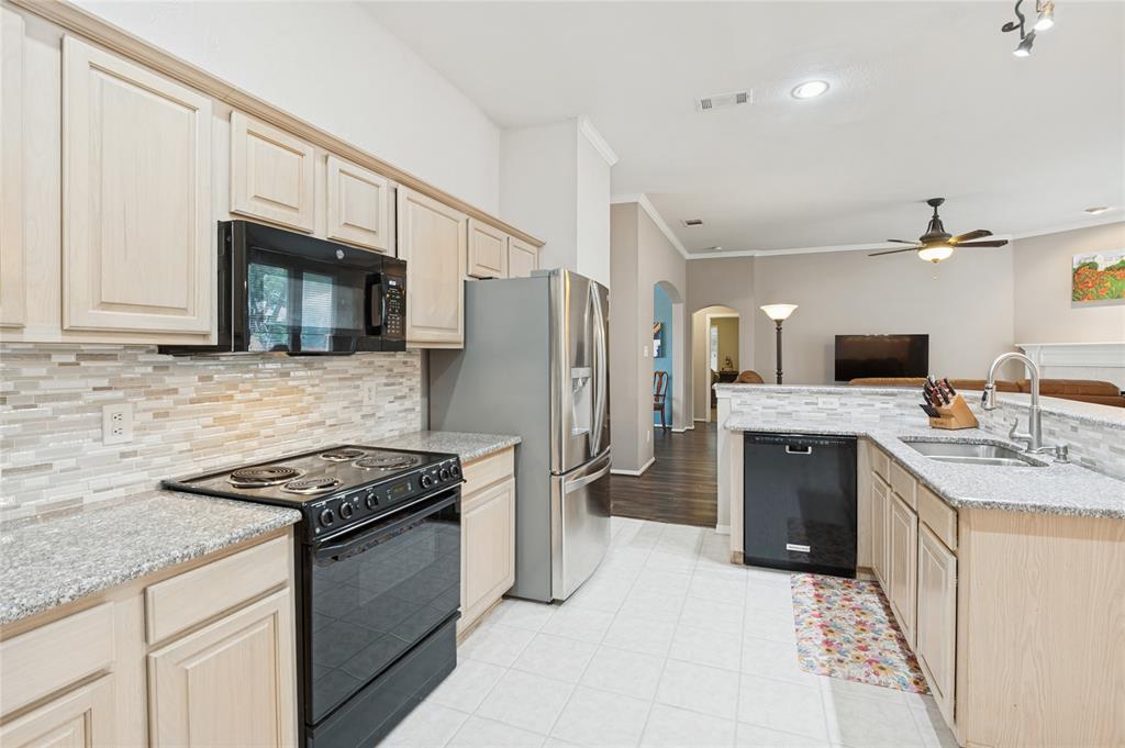 1374 Forest Creek Drive, Lewisville, TX 75067
