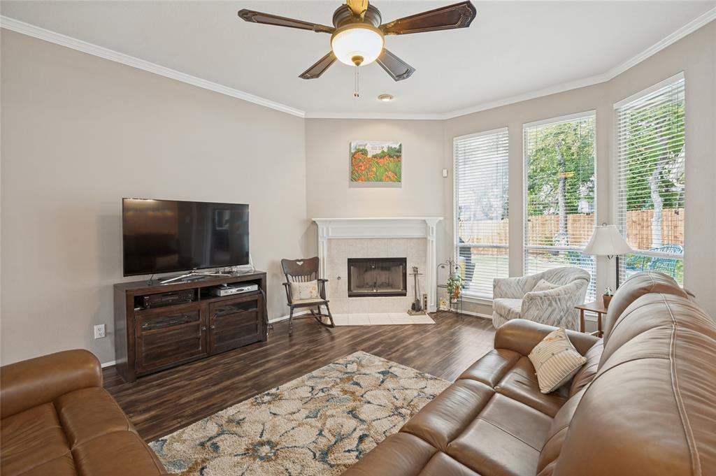 1374 Forest Creek Drive, Lewisville, TX 75067