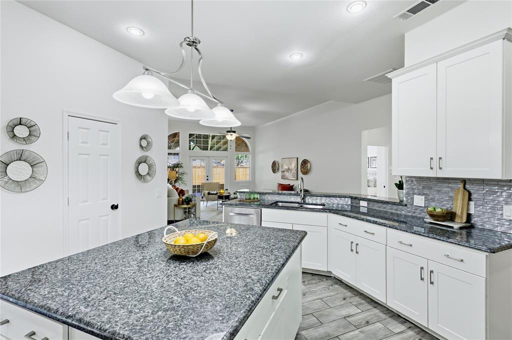 1905 Greenhill Drive, Rowlett, TX 75088