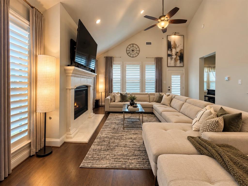 330 Gleneagles Drive, Garland, TX 75040