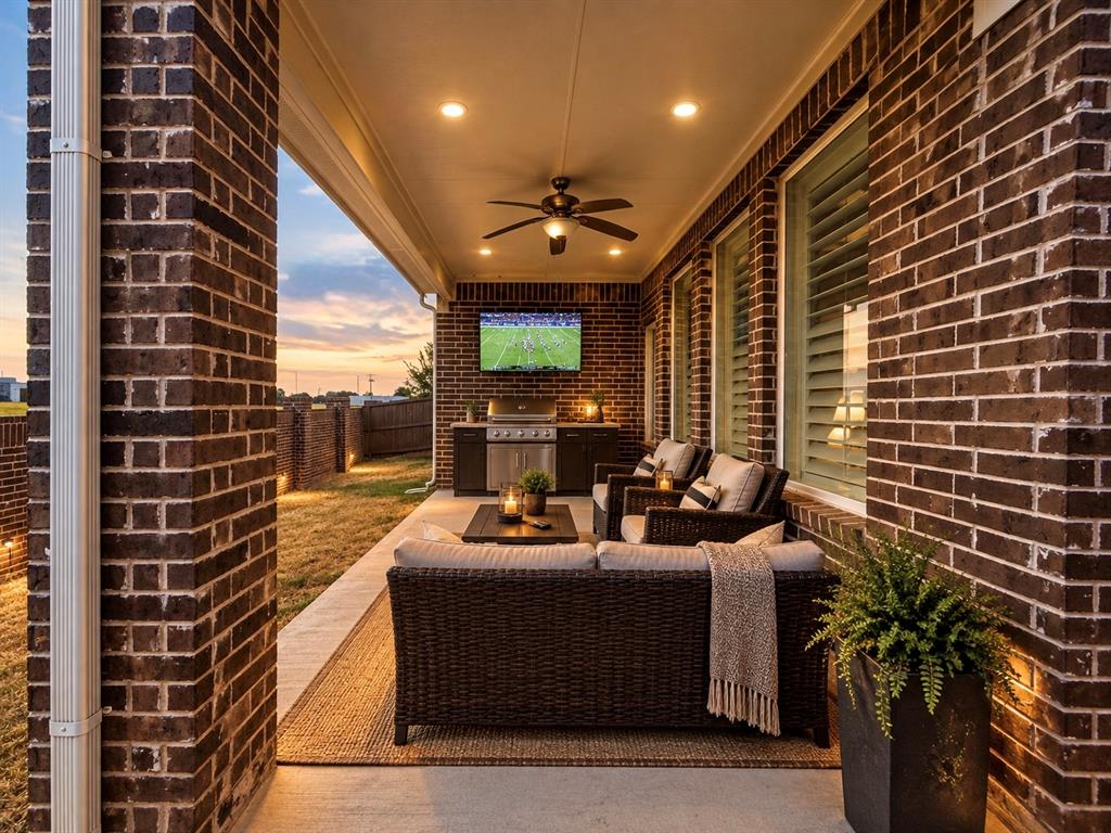 330 Gleneagles Drive, Garland, TX 75040