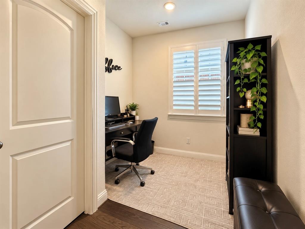 330 Gleneagles Drive, Garland, TX 75040