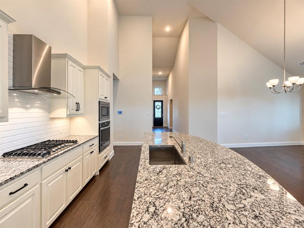 330 Gleneagles Drive, Garland, TX 75040