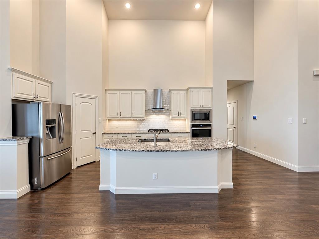 330 Gleneagles Drive, Garland, TX 75040