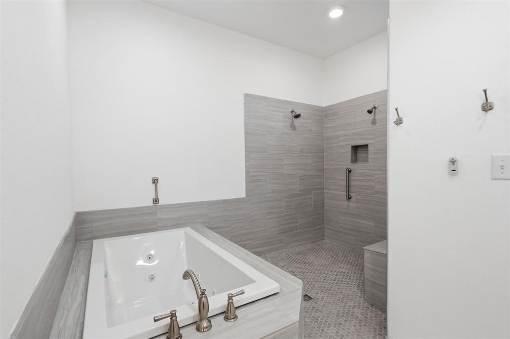 2541 Town View Drive, Cedar Hill, TX 75104