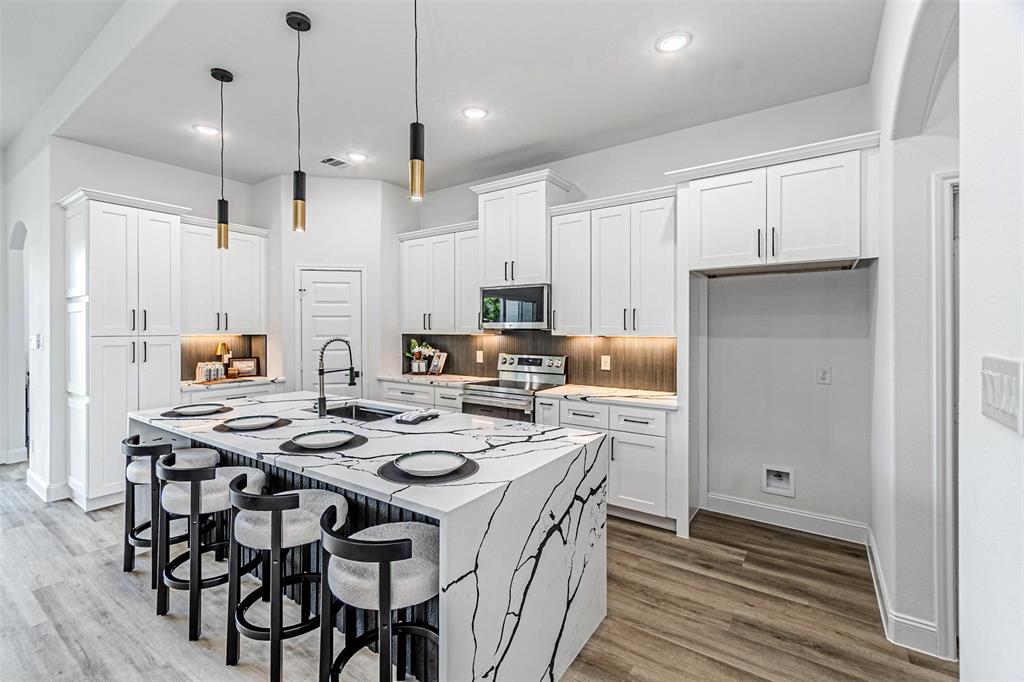 5407 Van Horn Drive, Granbury, TX 76048