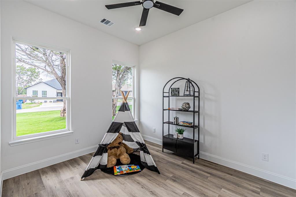 5407 Van Horn Drive, Granbury, TX 76048