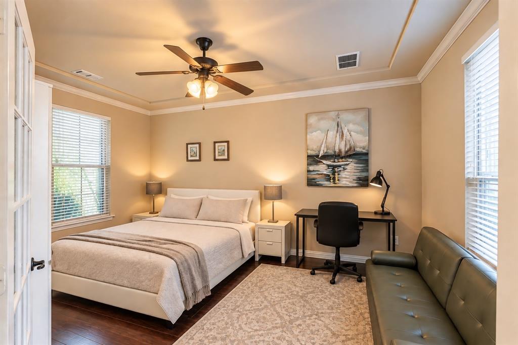 Guest bedroom