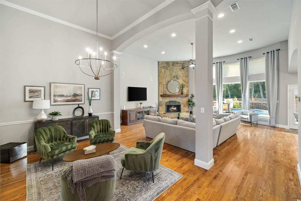 Open living and dining area is great for entertaining. Open living and dining area is great for entertaining.