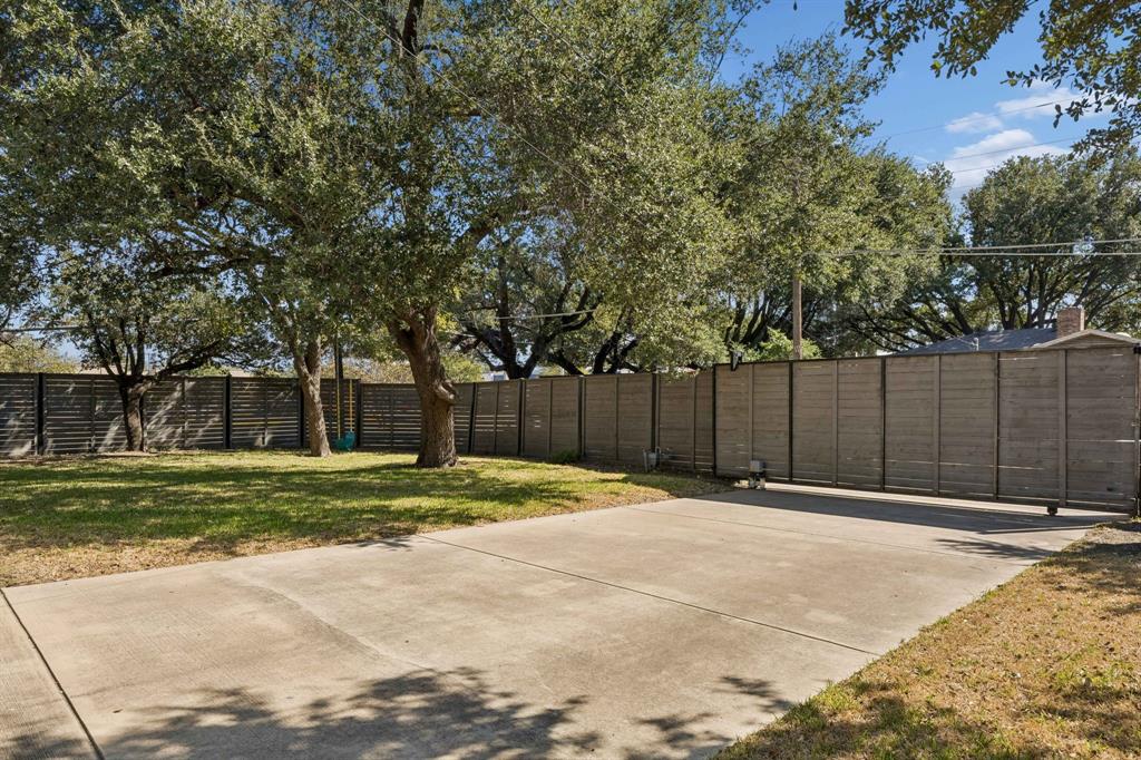 7986 Briaridge Road, Dallas, TX 75248