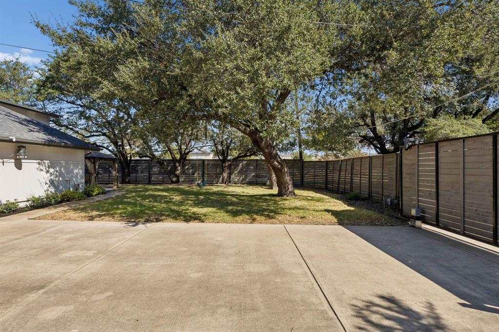 7986 Briaridge Road, Dallas, TX 75248