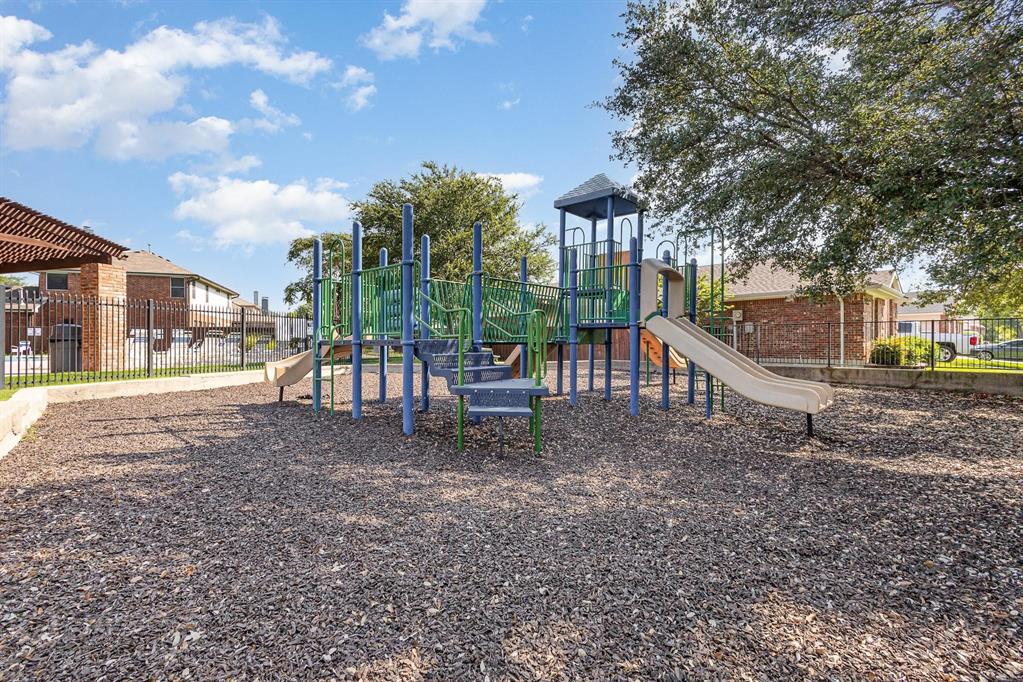 1817 Eastfork Lane, Wylie, TX 75098