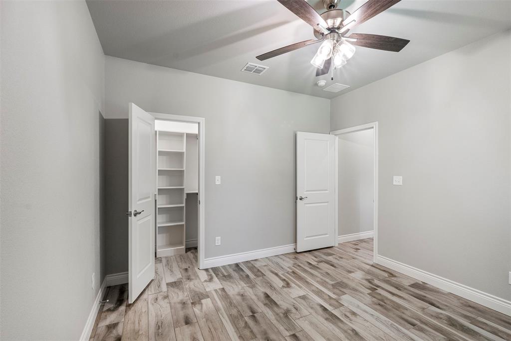 Secondary bedroom