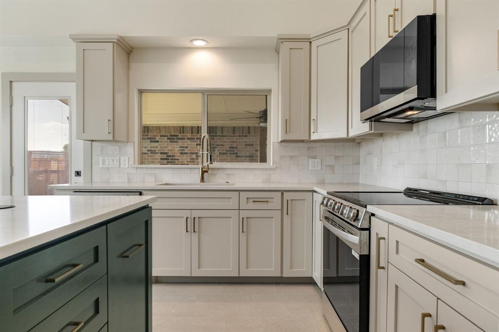16726 Cleary Circle, Dallas, TX 75248
