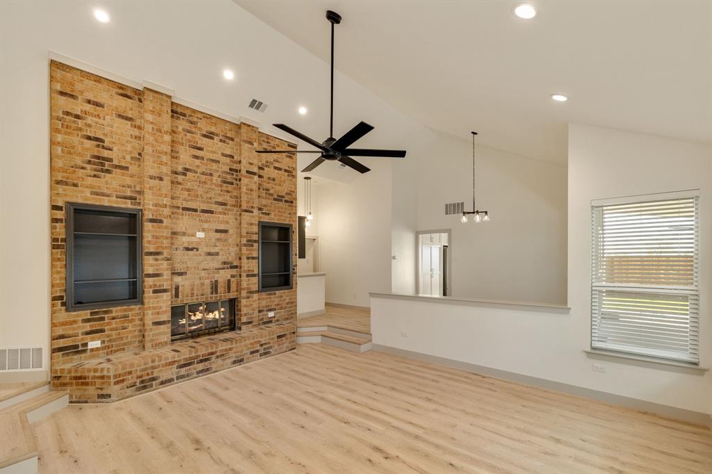 16726 Cleary Circle, Dallas, TX 75248 16726 Cleary Circle, Dallas, TX 75248