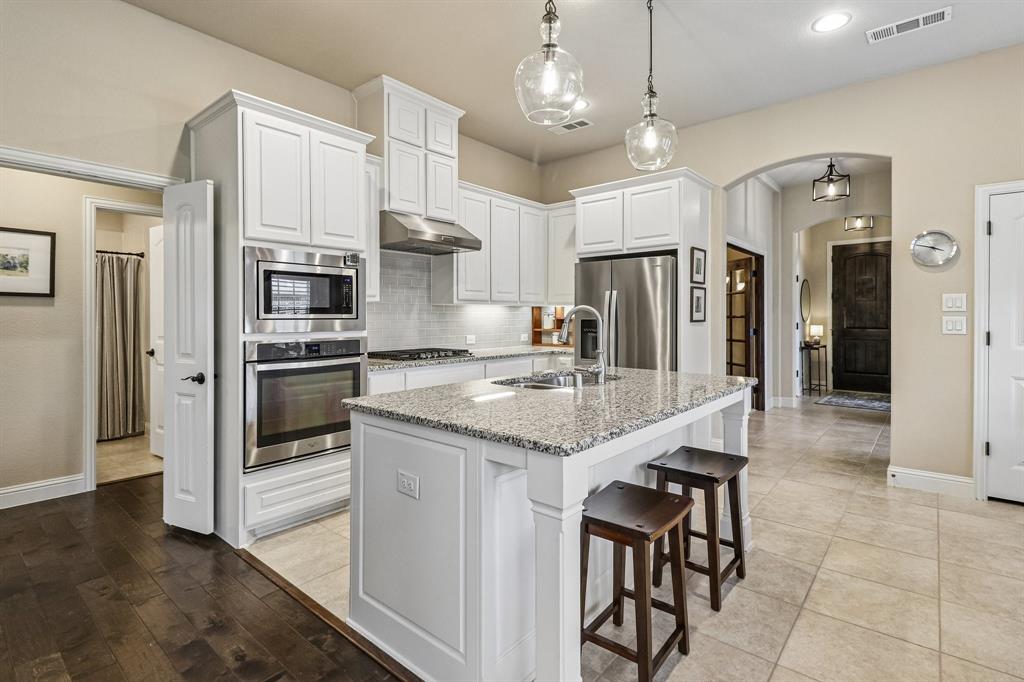 Kitchen with Bar