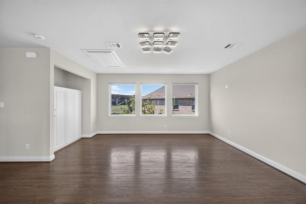 7840 Renderbrook Bend, Irving, TX 75063