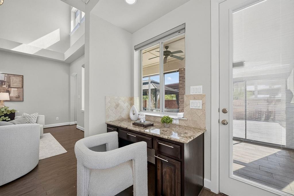 7840 Renderbrook Bend, Irving, TX 75063