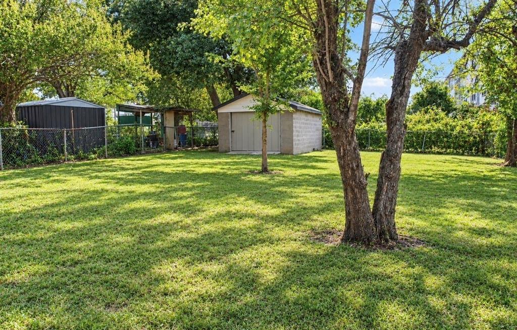 2250 Mail Avenue, Dallas, TX 75235 2250 Mail Avenue, Dallas, TX 75235