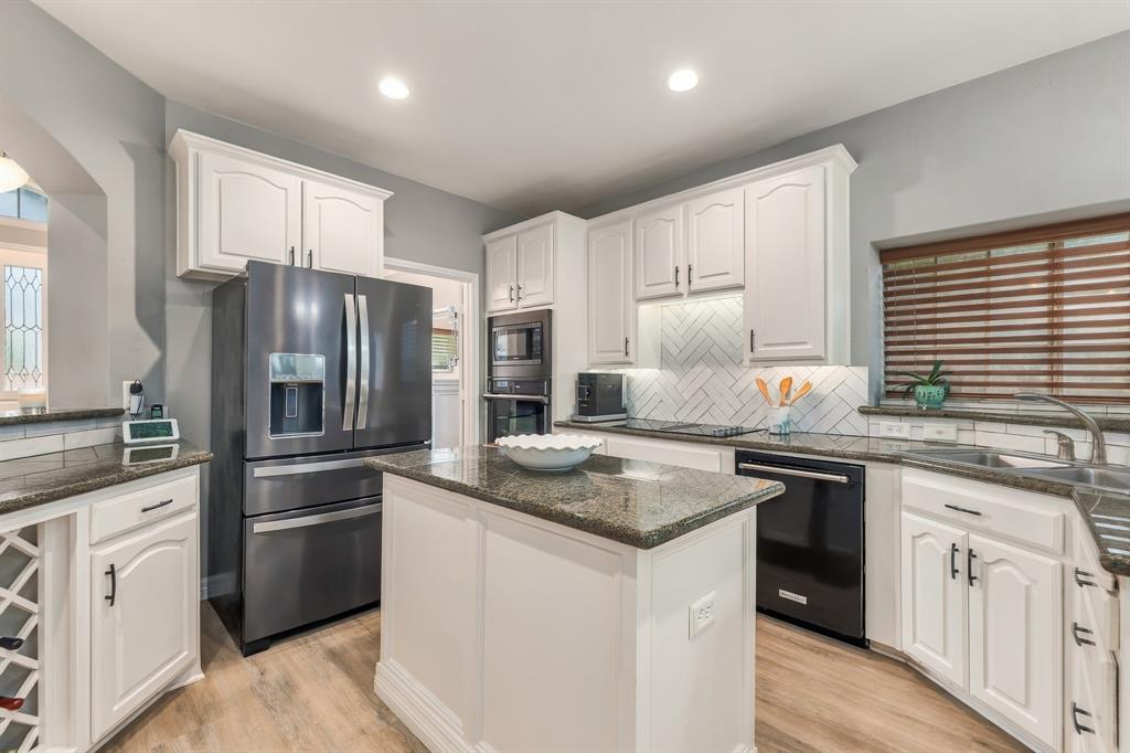 8707 Stonecrest Drive, Irving, TX 75063