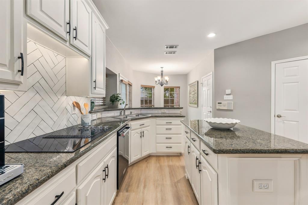 8707 Stonecrest Drive, Irving, TX 75063