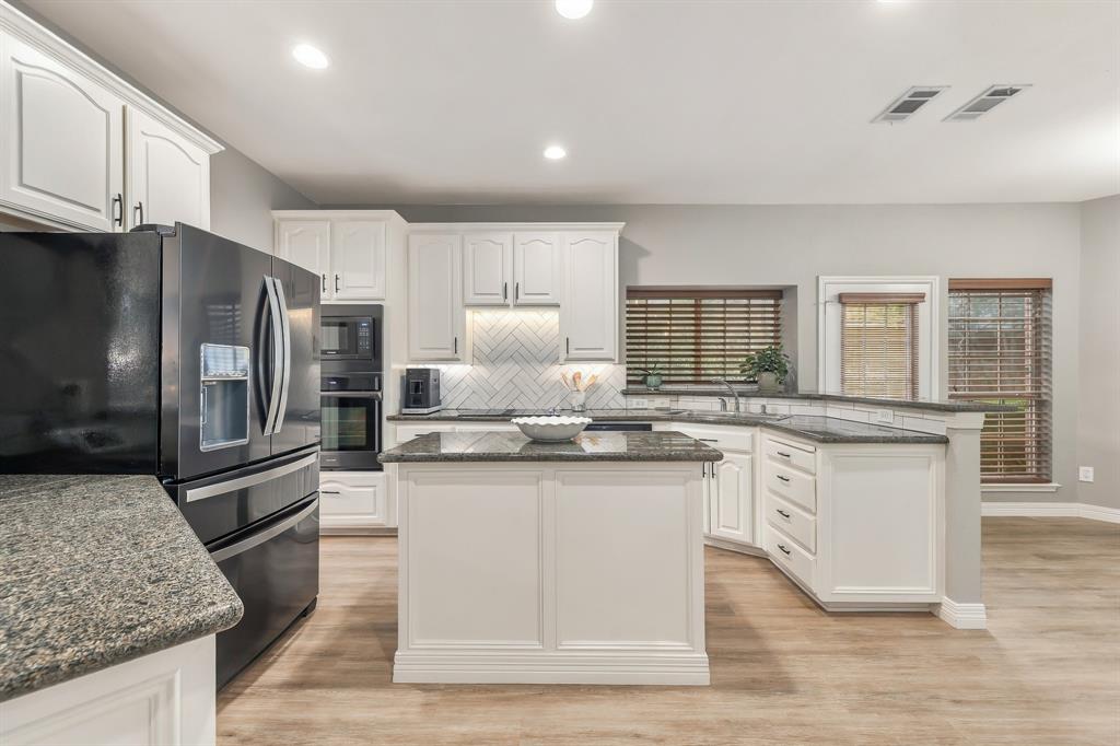 8707 Stonecrest Drive, Irving, TX 75063