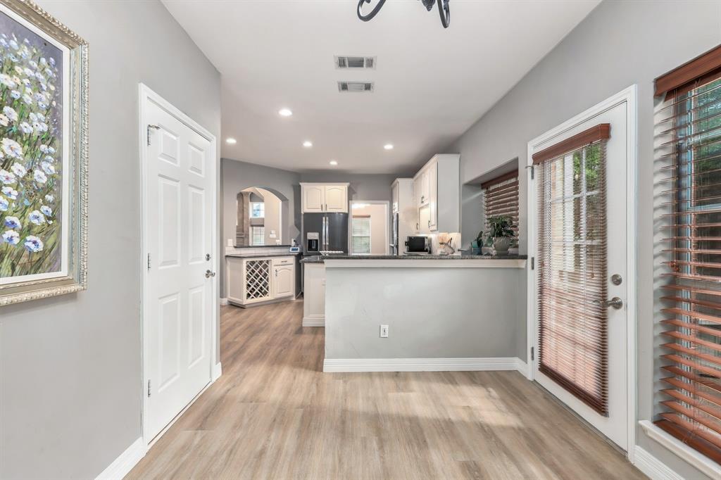 8707 Stonecrest Drive, Irving, TX 75063