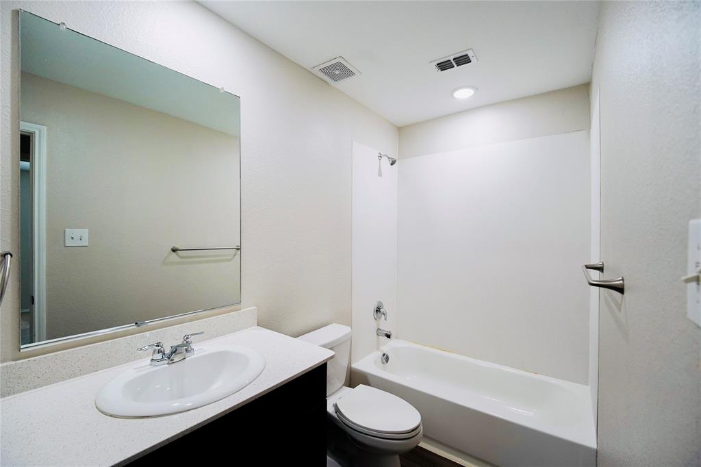 2921 Bronte Boulevard, Heartland, TX 75126