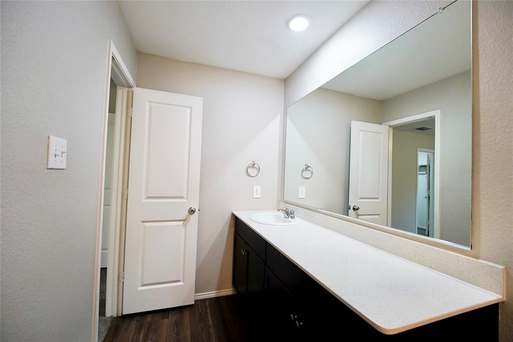 2921 Bronte Boulevard, Heartland, TX 75126
