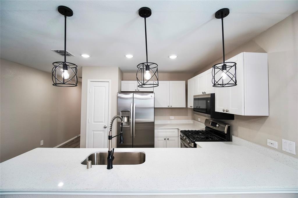 2921 Bronte Boulevard, Heartland, TX 75126
