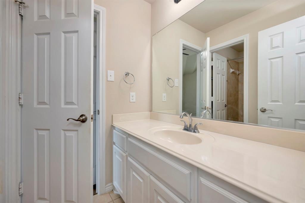 6001 Lacebark Elm Drive, Fort Worth, TX 76123