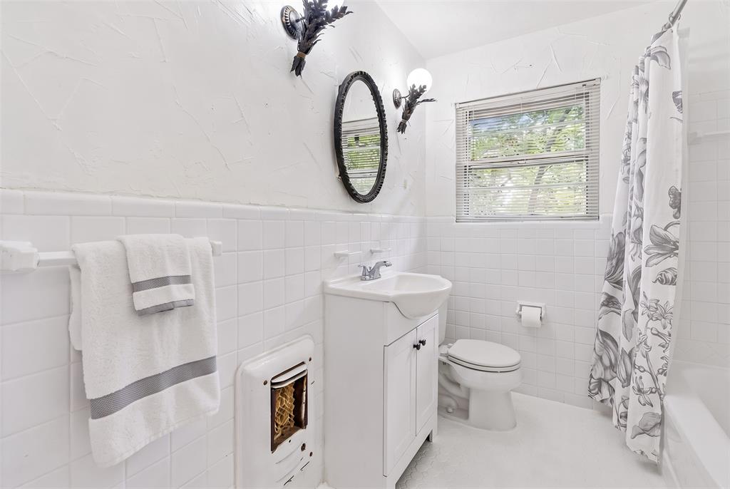 10313 Pinecrest Drive, Dallas, TX 75228