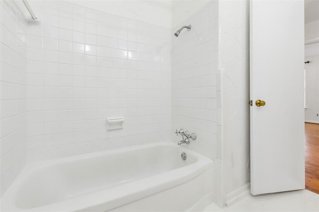 10313 Pinecrest Drive, Dallas, TX 75228
