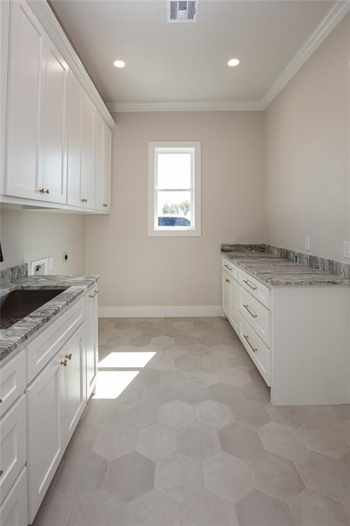 Extra storage in the laundry room