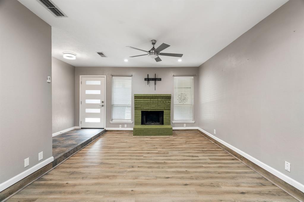 9658 Bryson Drive, Dallas, TX 75238 9658 Bryson Drive, Dallas, TX 75238