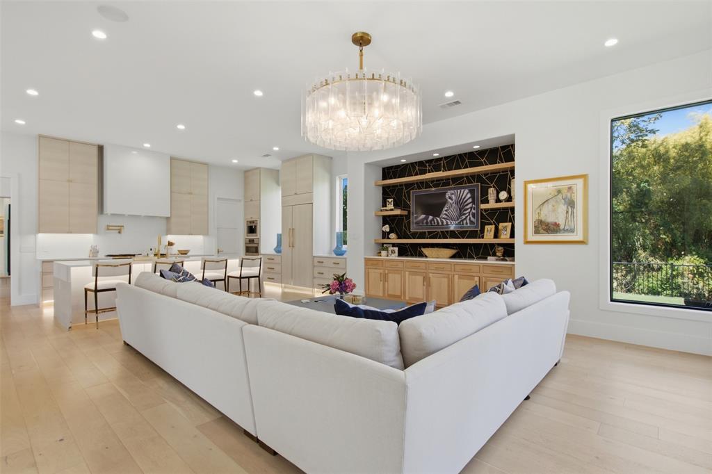 4923 Crooked Lane, Dallas, TX 75229
