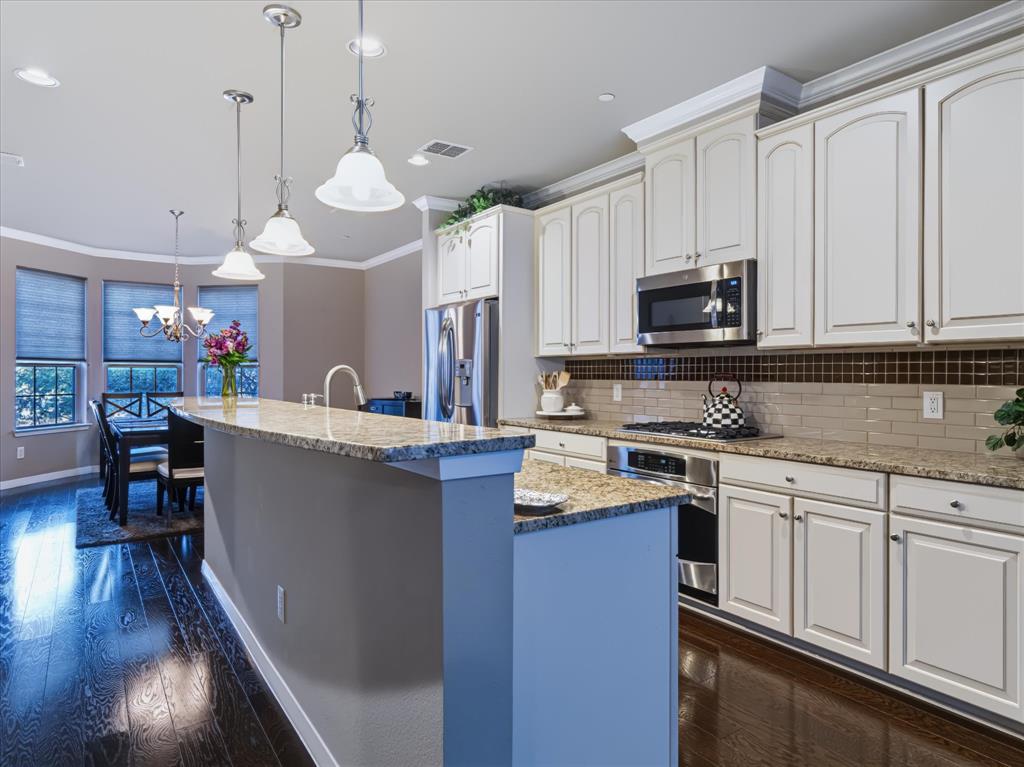 3894 Everwood Lane, Addison, TX 75001