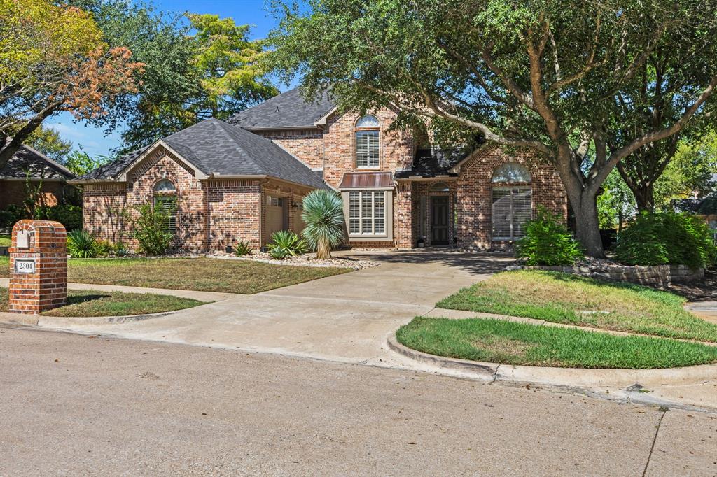 2304 Fairway Circle, Heath, TX 75032