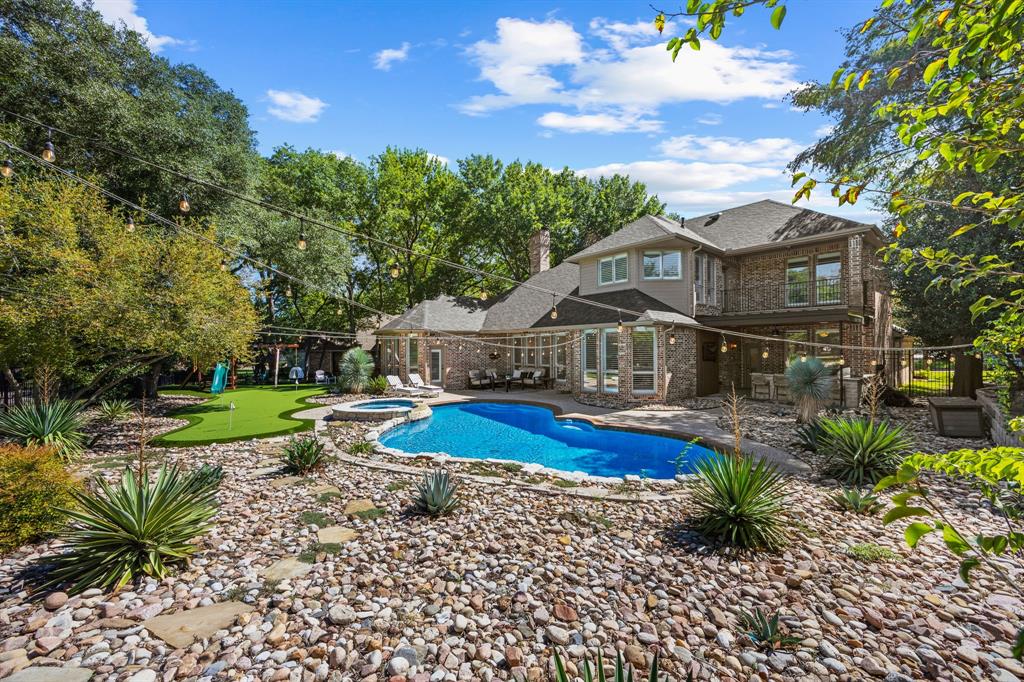 2304 Fairway Circle, Heath, TX 75032